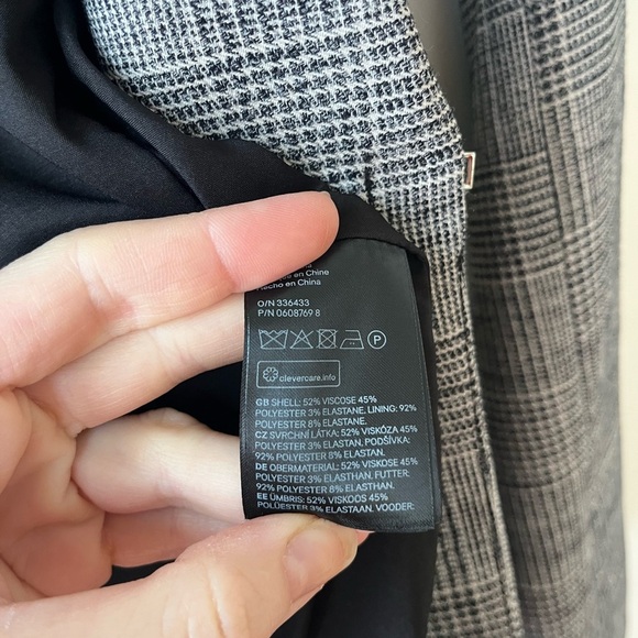 H&M long plaid one button schoolboy blazer women’s size 6 grey neutral office - Picture 5 of 11